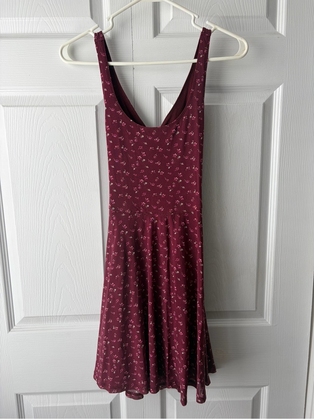 Abercrombie & Fitch Burgundy Floral Scoop-Neck Mini Dress XS